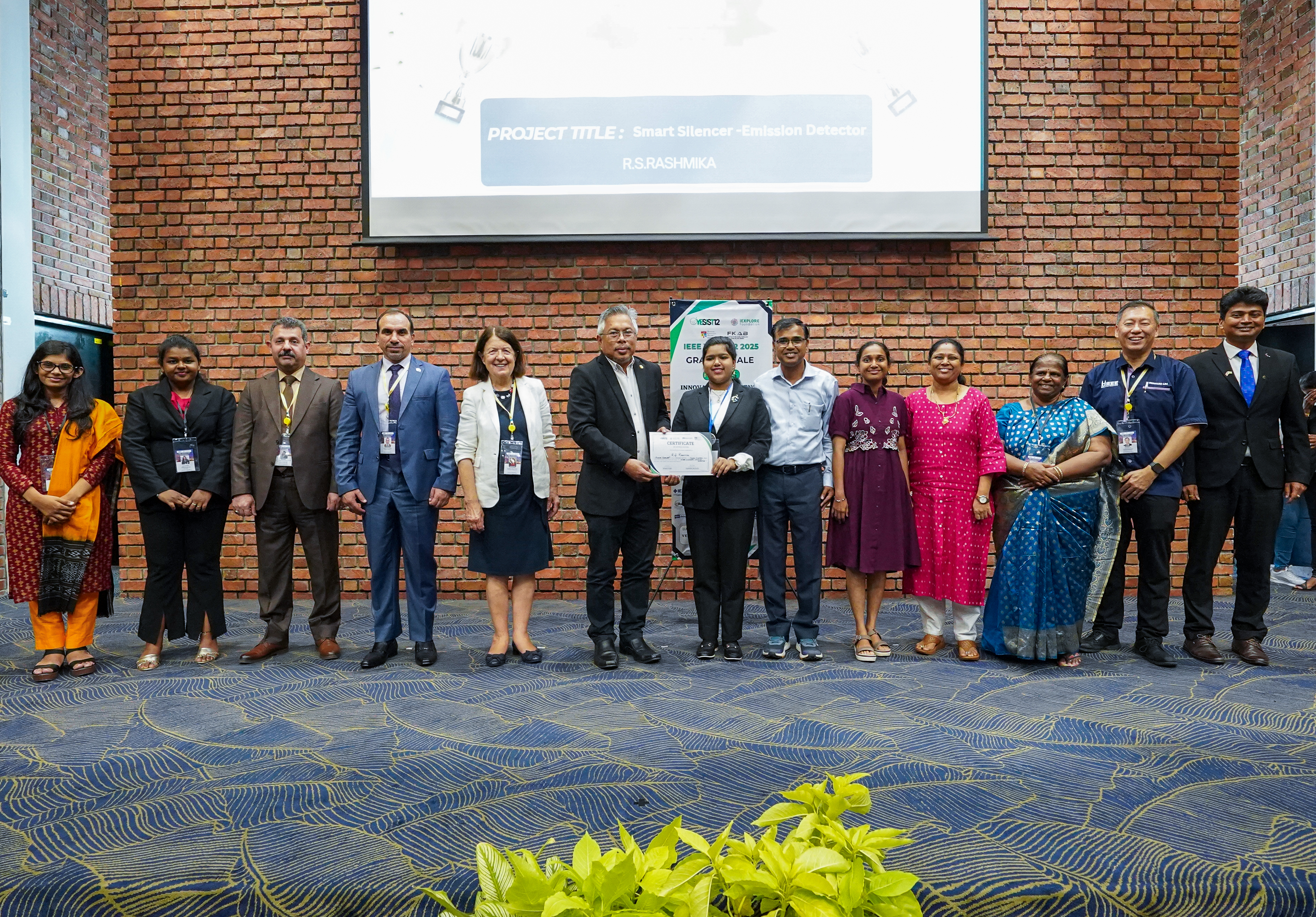 Junior Einstein Image